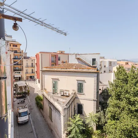 Lägenhet Casa San Giovanni -in Pieno Centro Storico- Olbia